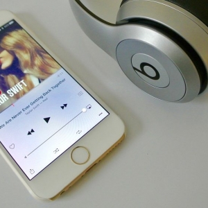 e iPhonel(f)(hu)BeatsҲ^